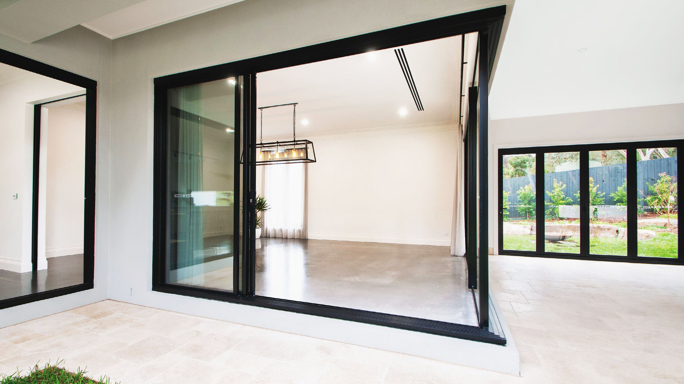 Aluminium Door & Window Type : SD-007